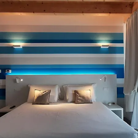 Stella Del Garda 4* ラツィーゼ