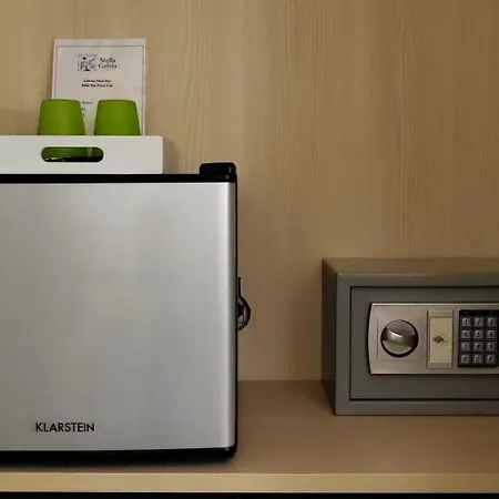 فندق مبيت وإفطار Stella Del Garda 4*