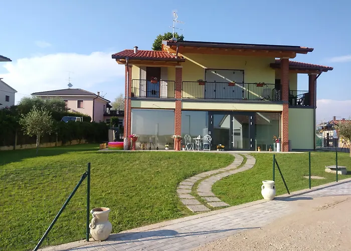 Stella Del Garda לינה וארוחת בוקר לאזיסה