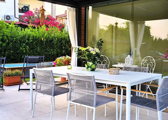 Alojamento de Acomodação e Pequeno-almoço Stella Del Garda 4*