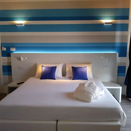 Nocleg ze śniadaniem Stella Del Garda 4*